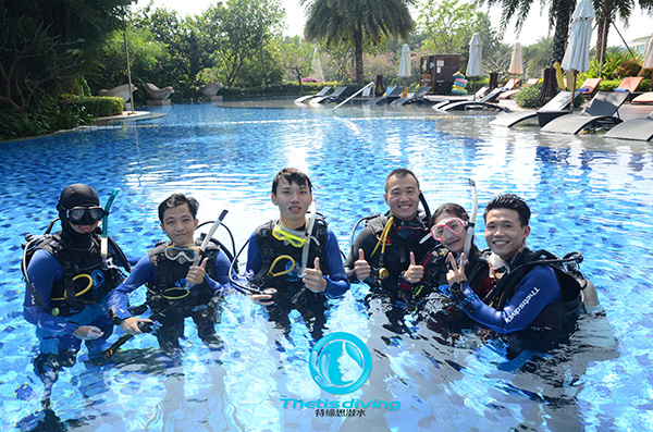 12/12正式上線(xiàn)！PADI 最新課程【休閑潛水員Resort Diver】 丨 一天拿證，潛遍全球